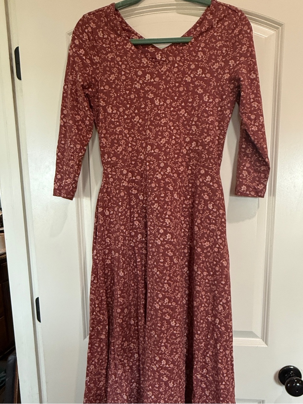 PACT 95% organic cotton Floral Midi Dress in Dusty Rose with 3/4 Sleeves. M